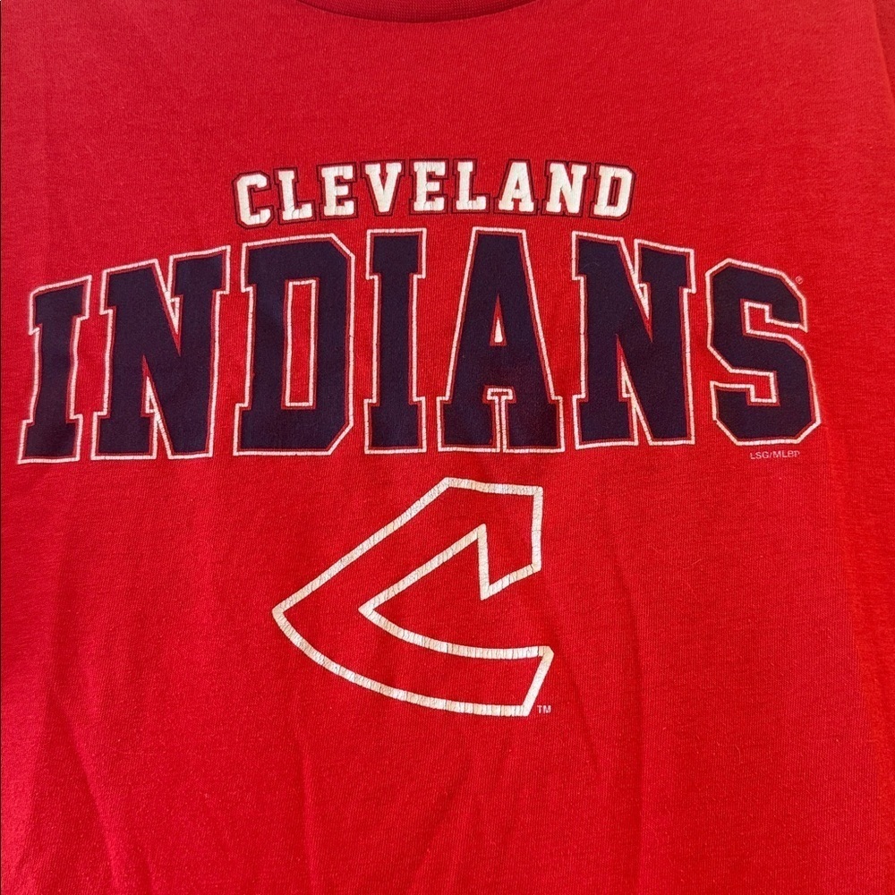 MLB Cleveland Indians, Red Short Sleeve Shirt, Size Women’s Large - Picture 2 of 4